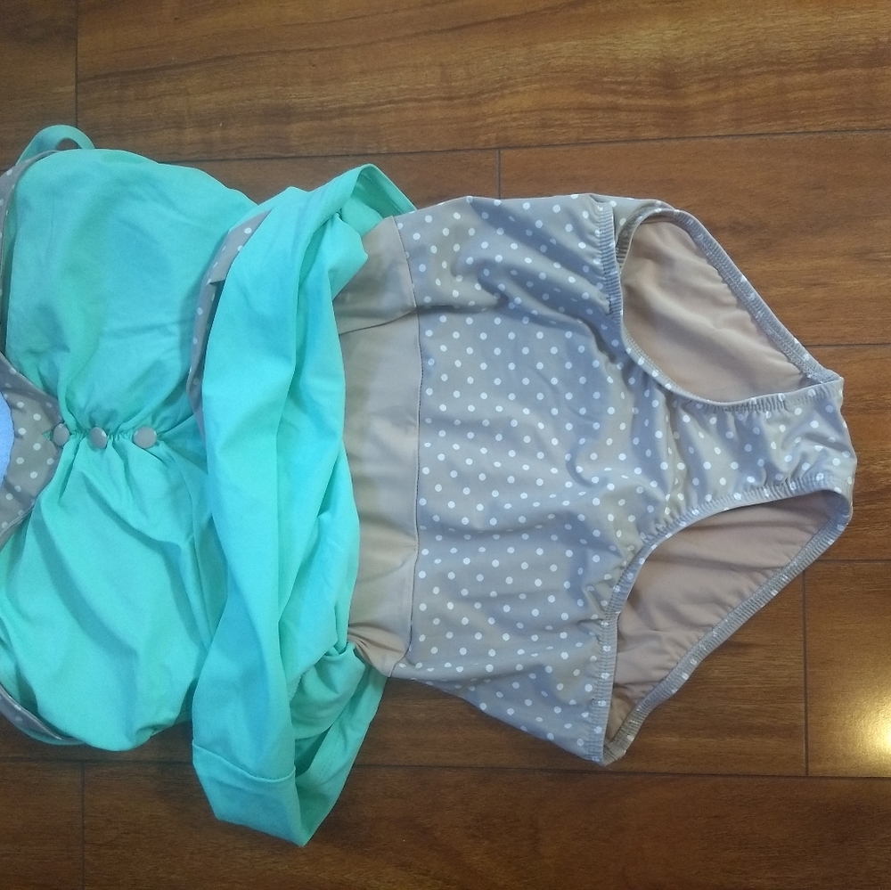 Bathing Suit - Picture 3 of 5